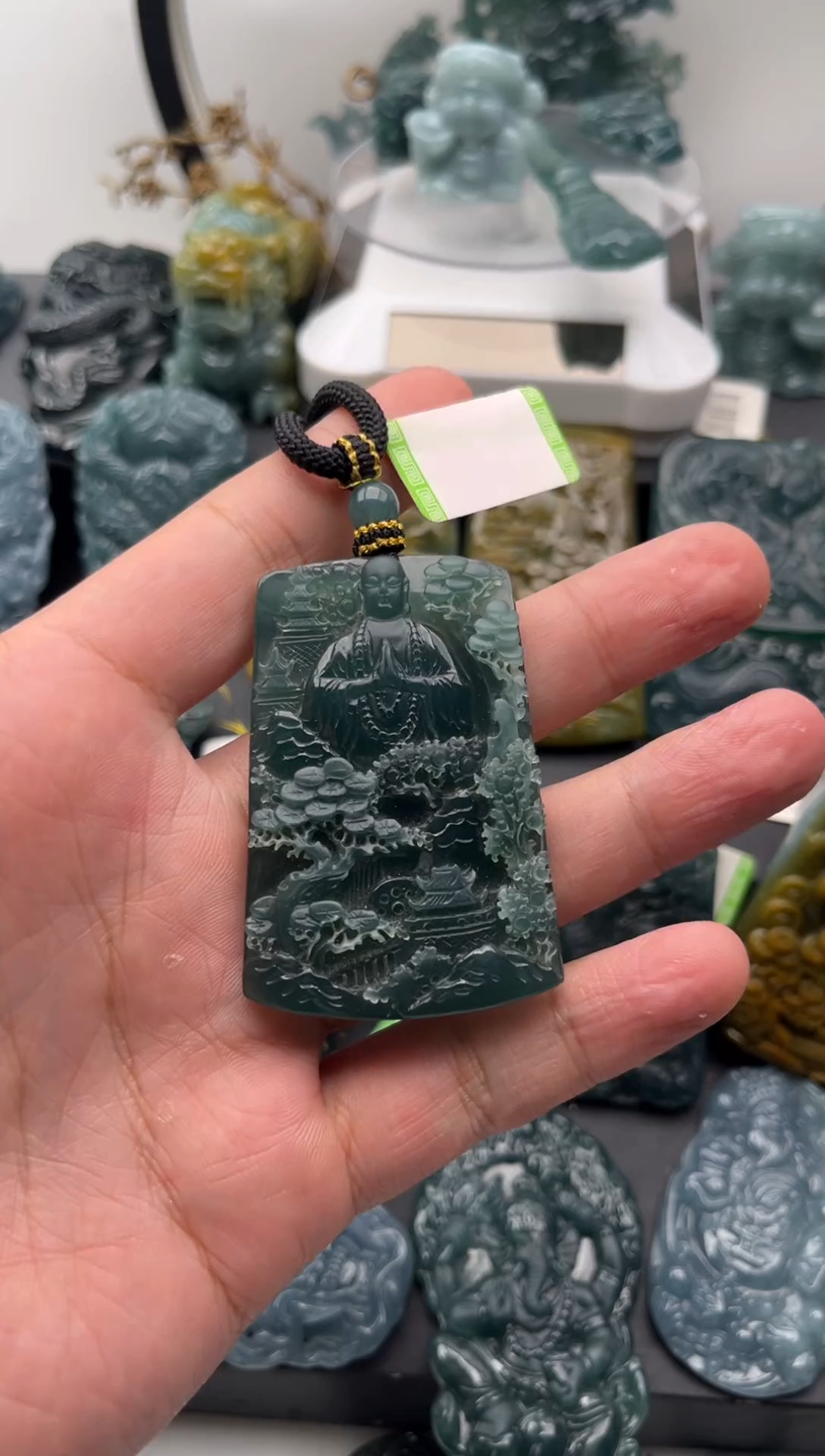 颈饰未镶嵌翡翠地藏王