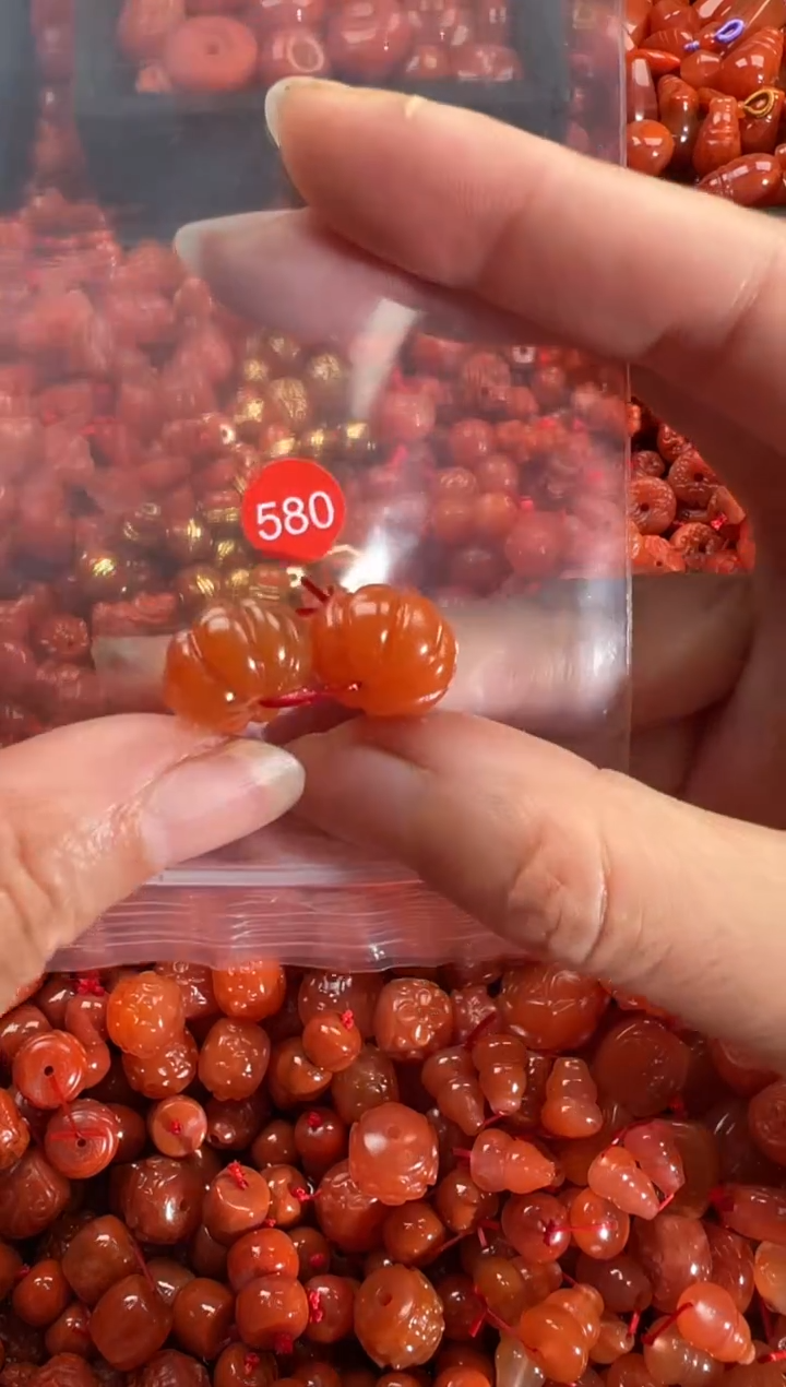 【闪购商品】南红玛瑙颈饰未镶嵌1