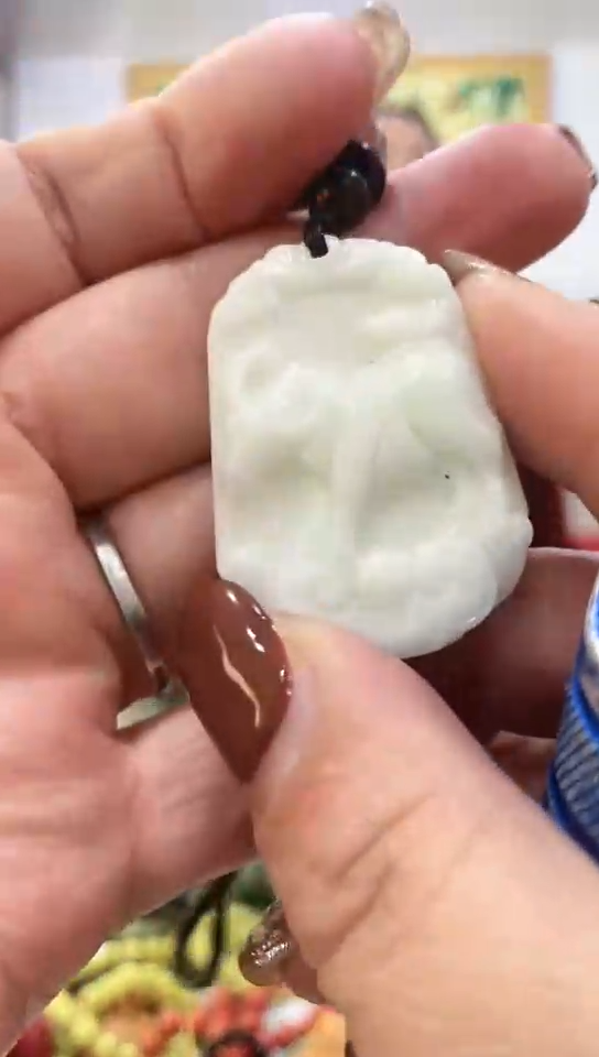 未镶嵌岫玉挂件 