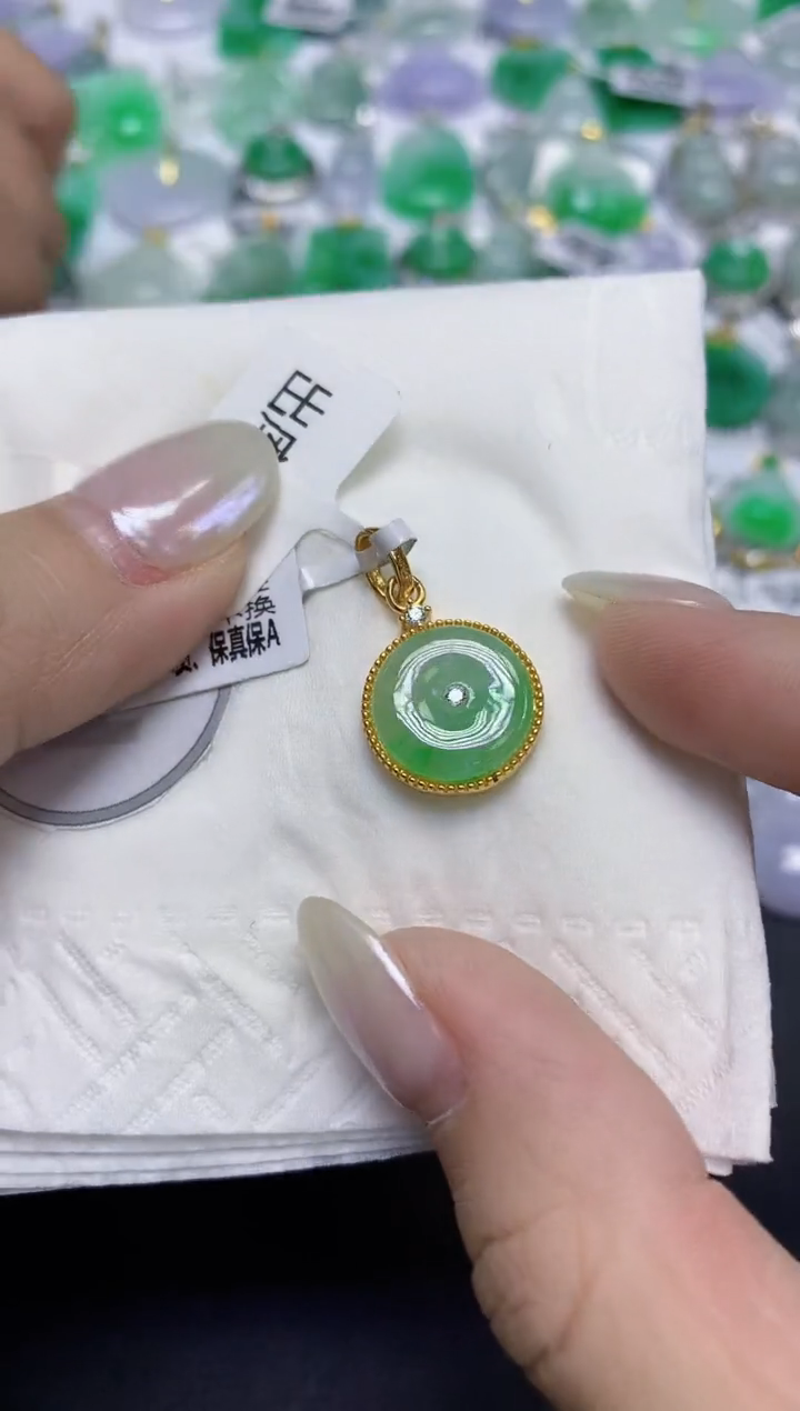 颈饰未镶嵌翡翠天然缅甸翡翠A货百元以上9元证书费自理
