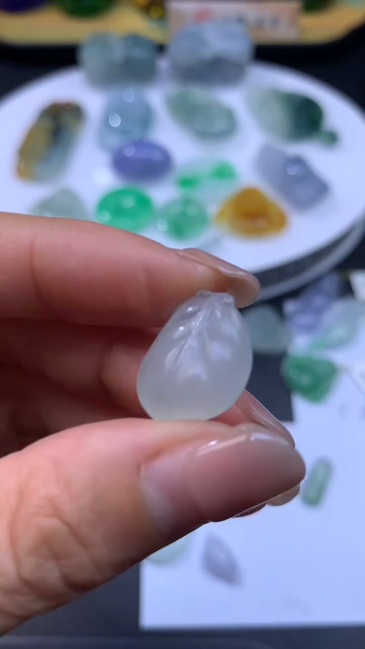 【闪购商品】定制翡翠未镶嵌翡翠