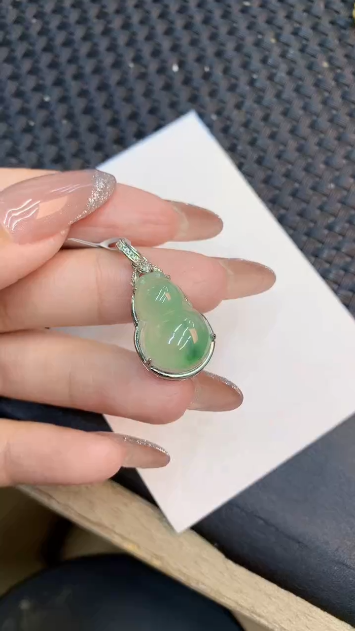 颈饰未镶嵌翡翠1