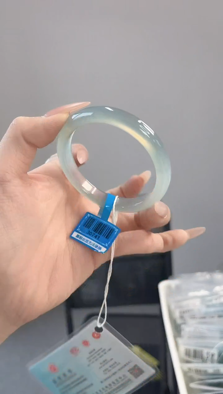 【闪购商品】玛瑙/玉髓手镯未镶嵌53-54圈口