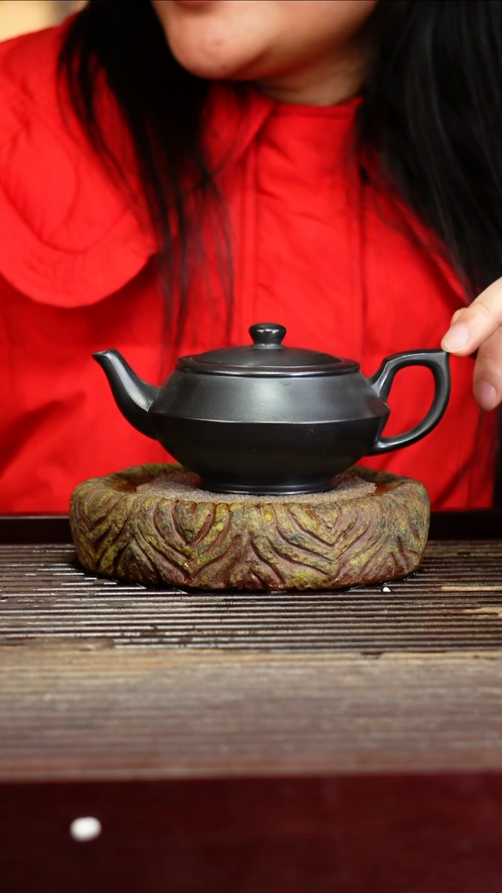 宜兴原矿紫砂壶茶壶宜兴原矿紫砂壶茶壶220C