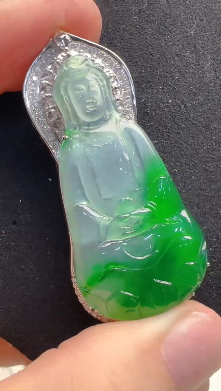 【闪购商品】翡翠吊坠(不含链)18K金镶嵌多样性发货拍一发一