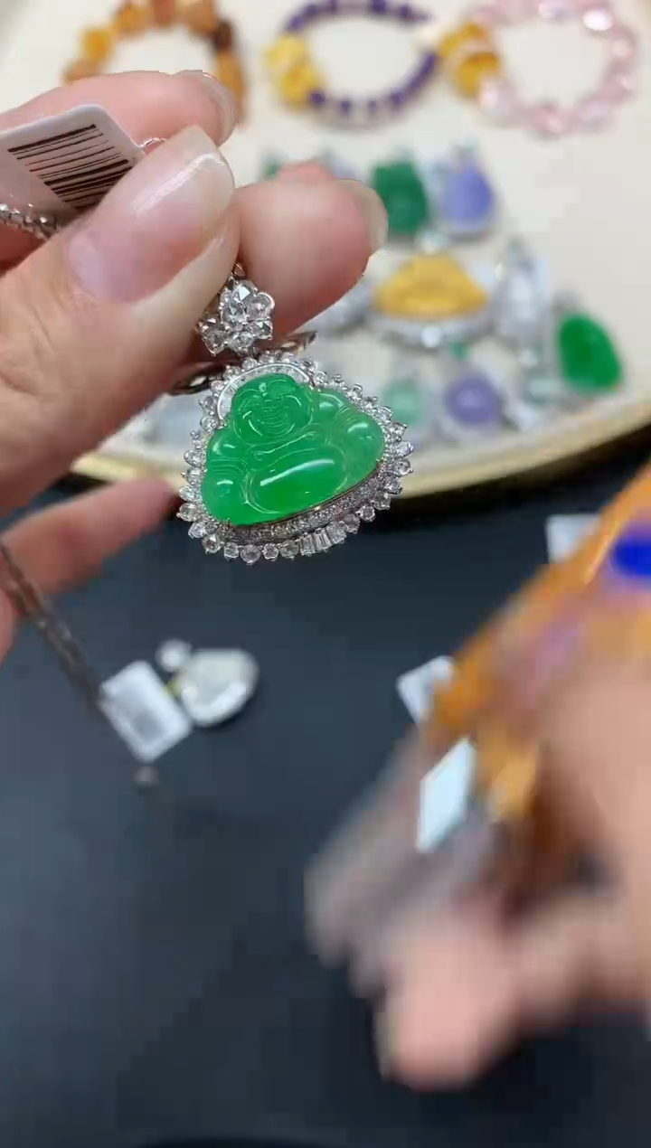 【闪购商品】翡翠吊坠(不含链)18K金镶嵌A226|19800