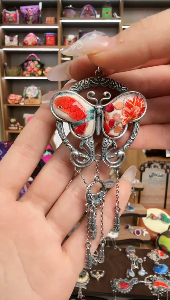 【闪购商品】织绣159蒙阿苏苗绣传承