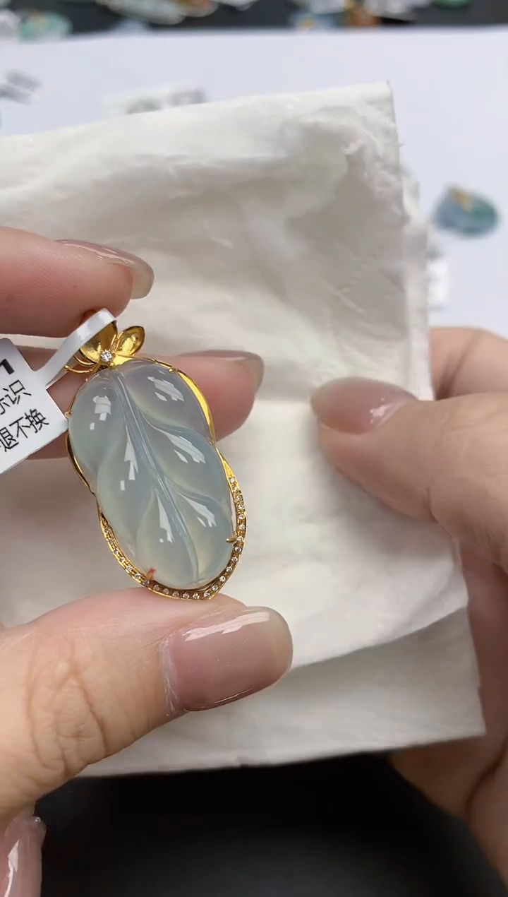 【闪购商品】翡翠颈饰18K金镶嵌天然缅甸翡翠A货