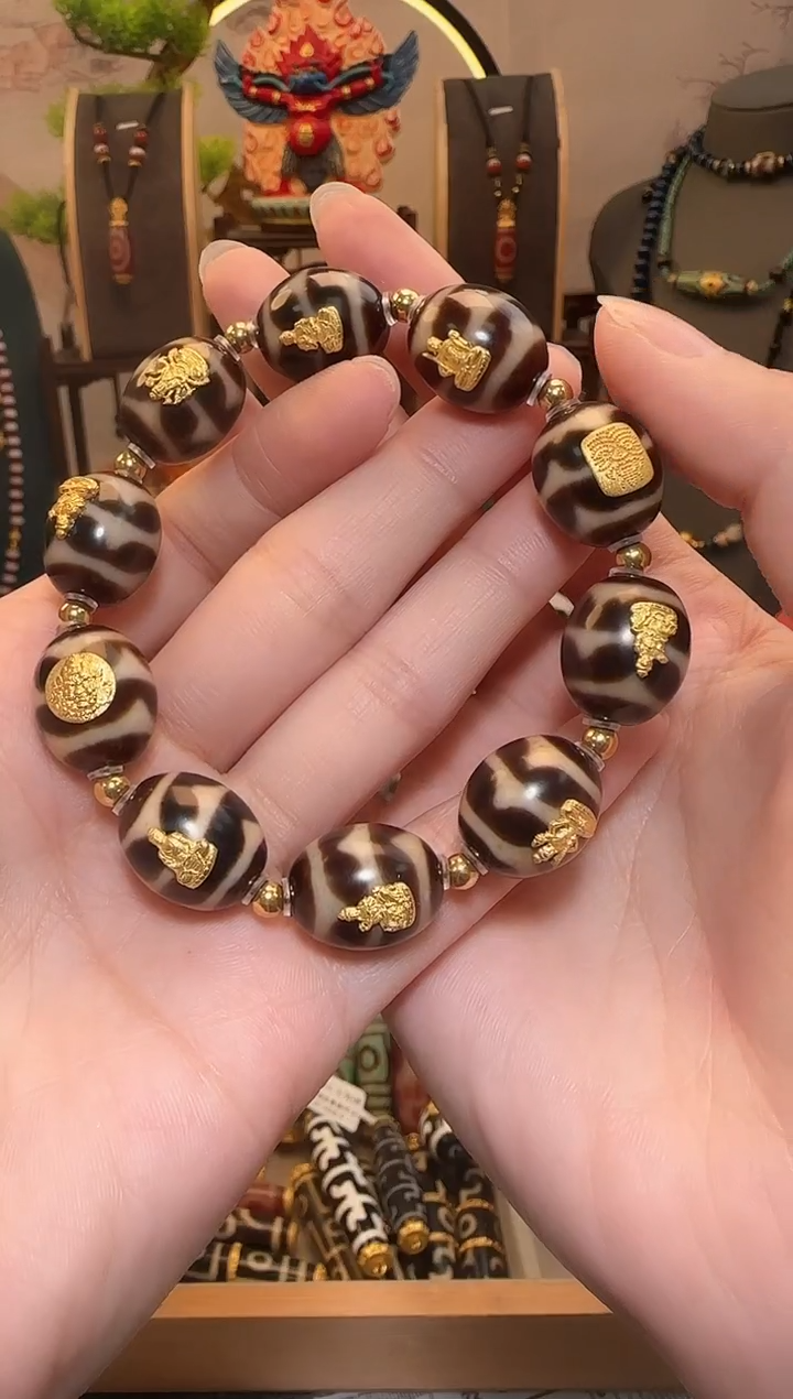 【闪购商品】玛瑙手链18K金镶嵌多宝