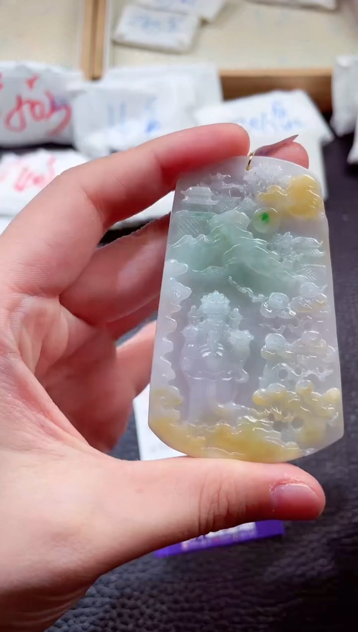 翡翠未镶嵌颈饰0000096