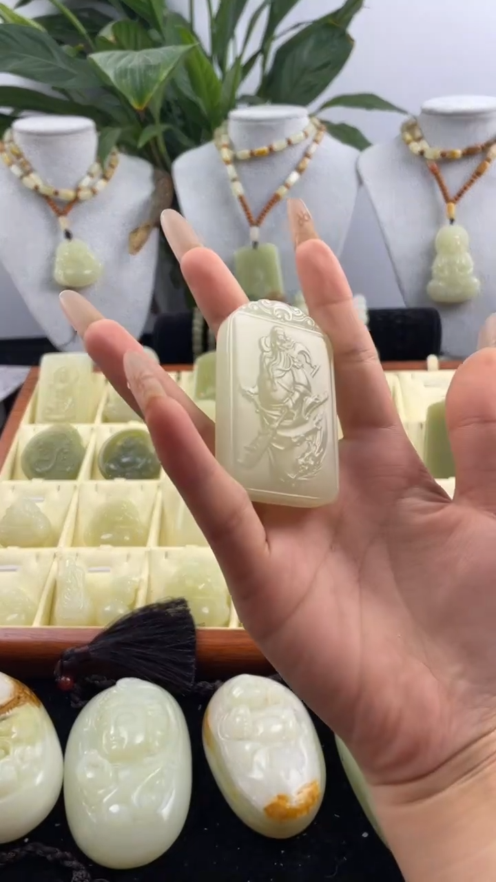 玉R030双面山水关公牌配縄子帯礼盒收