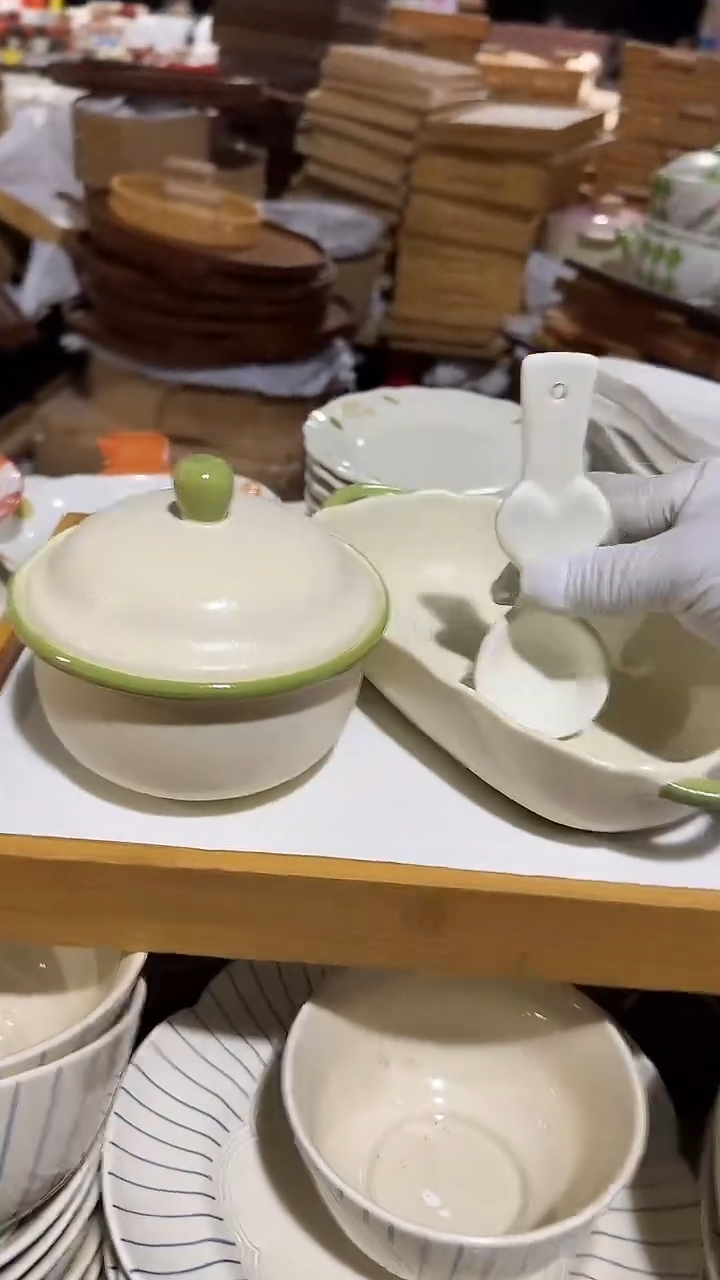 陶瓷磨砂绿色带勺子3件套微瑕 凑满20元包邮