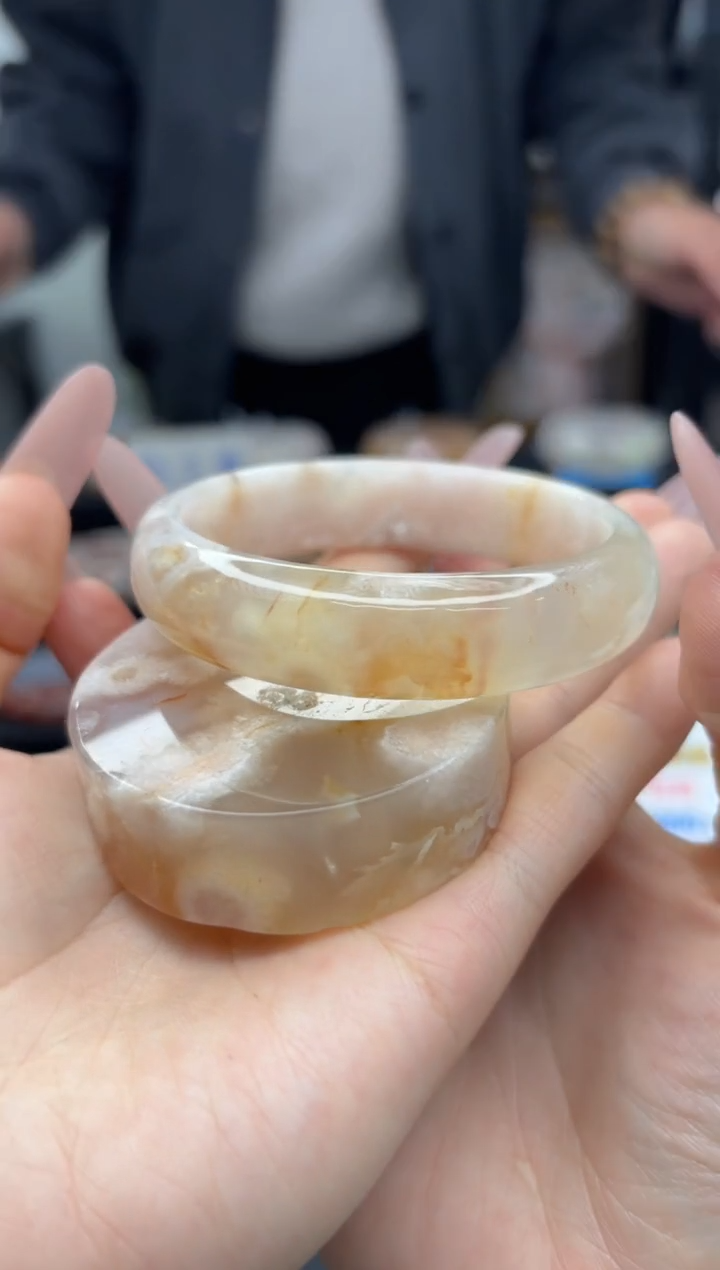 【闪购商品】石英质玉手镯未镶嵌A131(58圈赠送镯心)