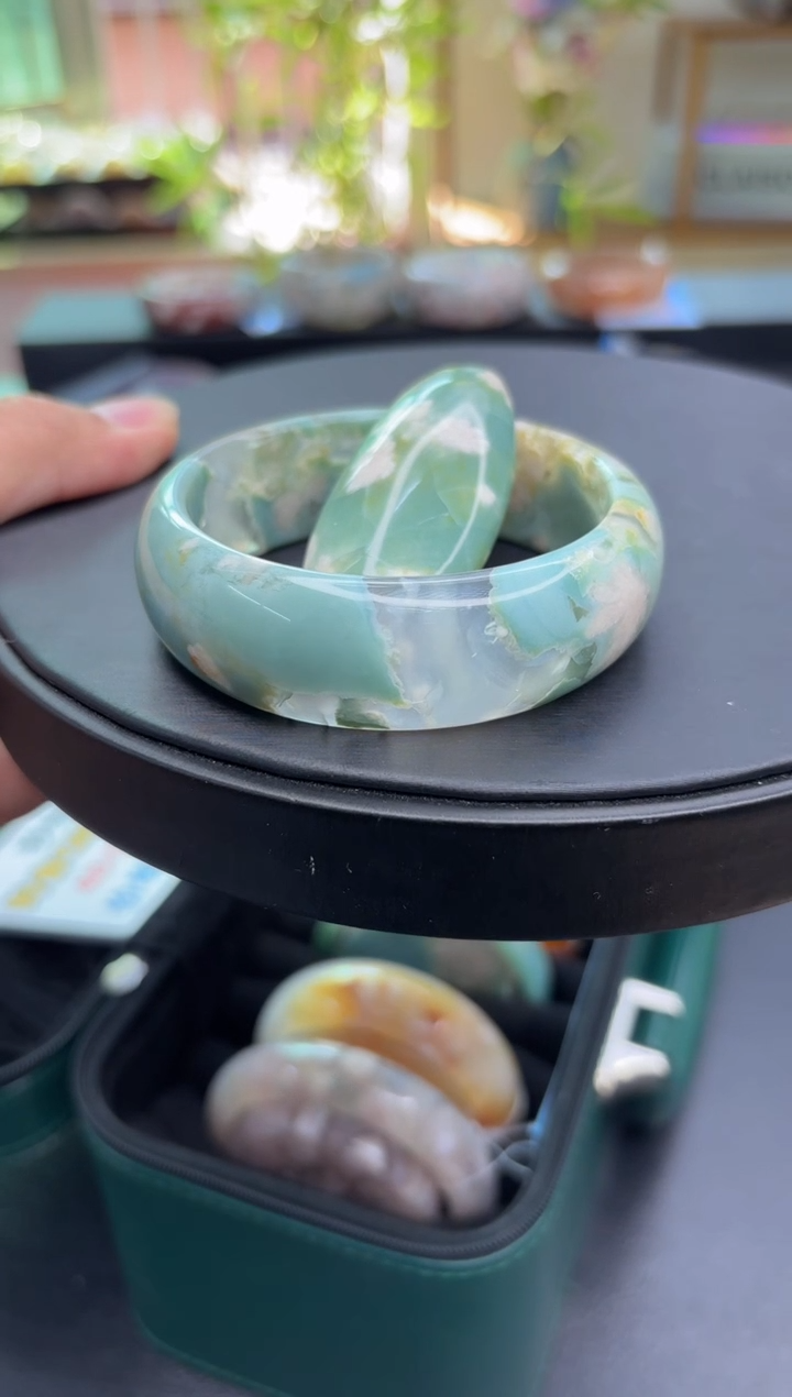 【闪购商品】石英质玉手镯未镶嵌C784(58圈赠送镯心)