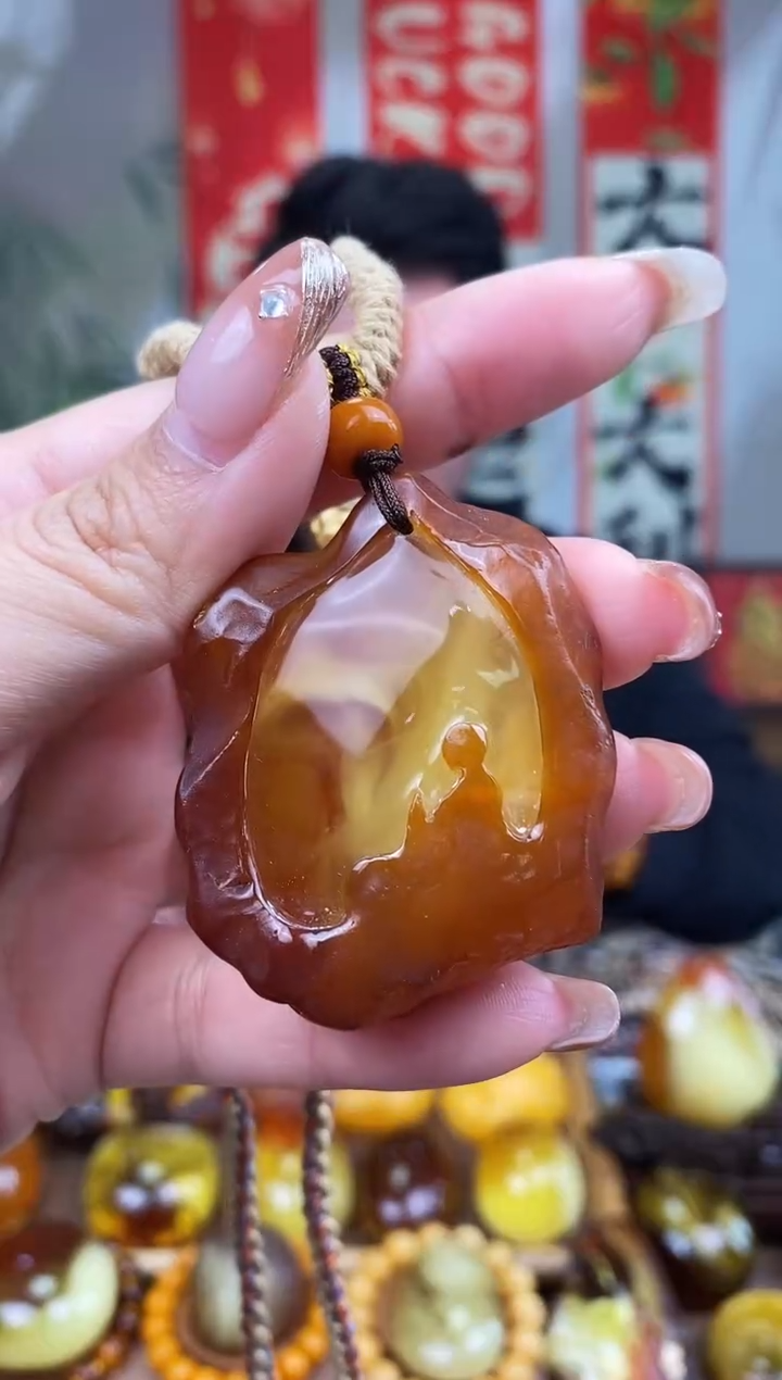 【闪购商品】琥珀裸石未镶嵌基地发货 一物一证 顺丰包邮