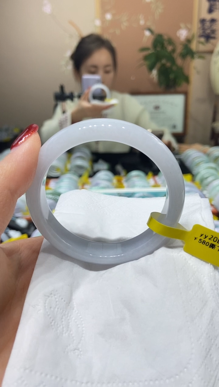 【闪购商品】翡翠手镯未镶嵌5758圈口