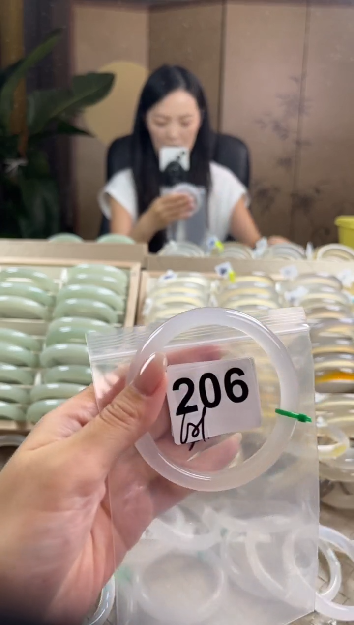手镯玛瑙/玉髓未镶嵌206