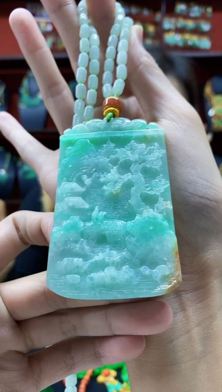 颈饰未镶嵌翡翠吊坠