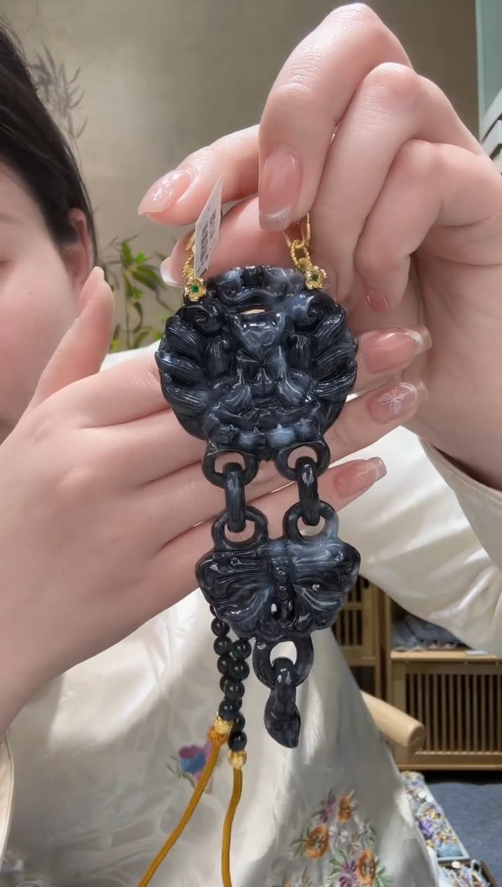 【闪购商品】翡翠颈饰未镶嵌吊坠