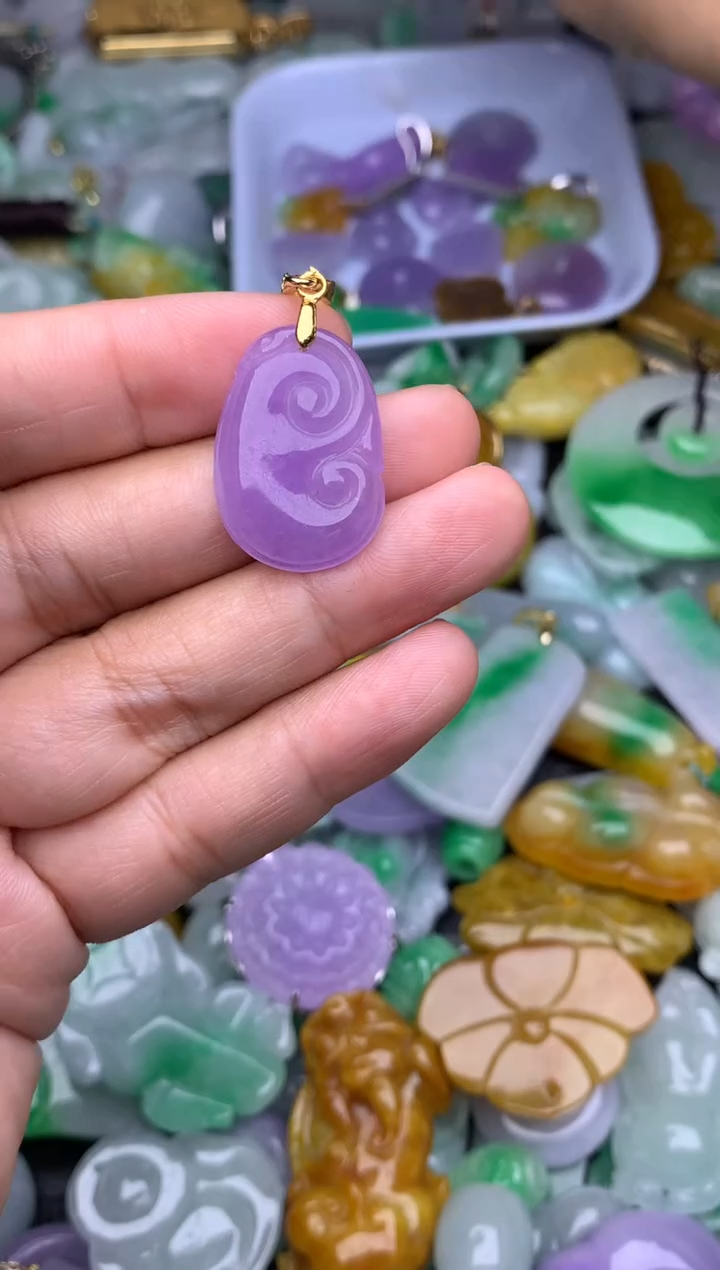 颈饰未镶嵌翡翠天然缅甸翡翠吊坠