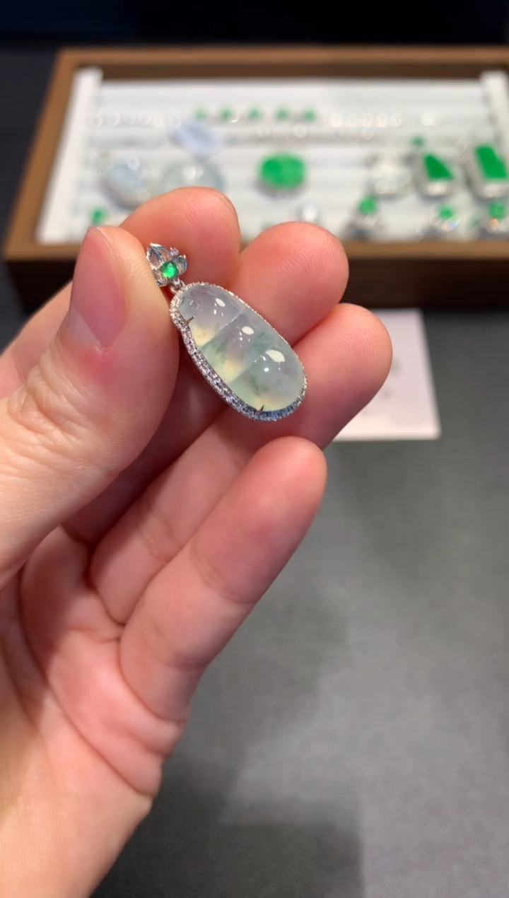 【闪购商品】翡翠吊坠(不含链)18K金镶嵌A11-1980