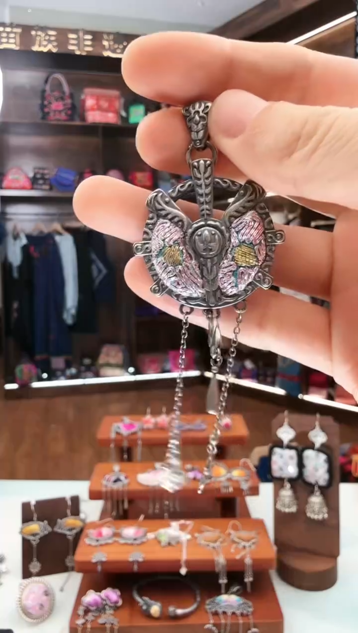 【闪购商品】织绣82蚩梦苗族古绣