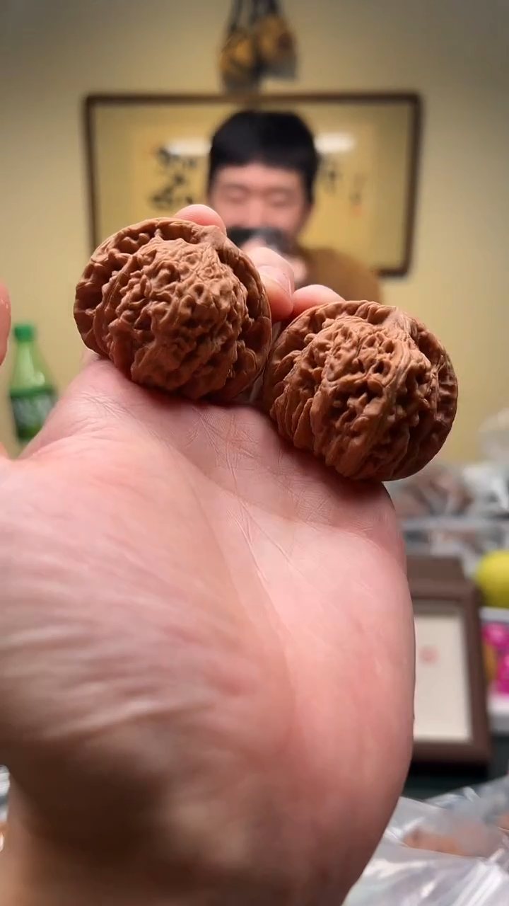 【闪购商品】文玩核桃把件45mm 四座楼一对 9号