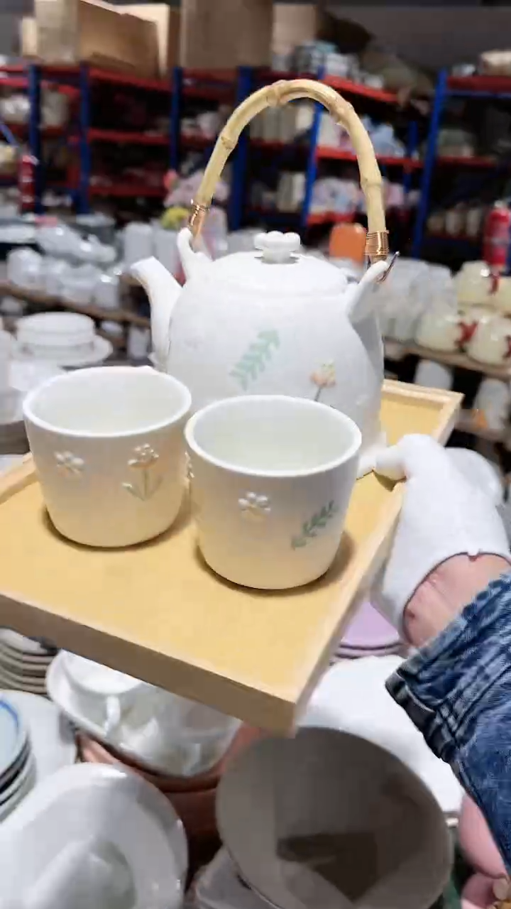 【闪购商品】瓷片小雏菊一壶2杯3件套微瑕 凑满20元包邮