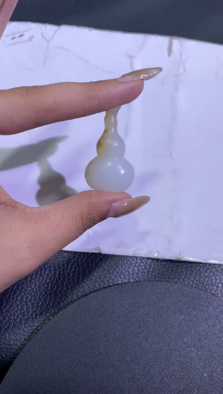 吊坠(赠链)未镶嵌和田玉金山糖葫芦（产地直发）