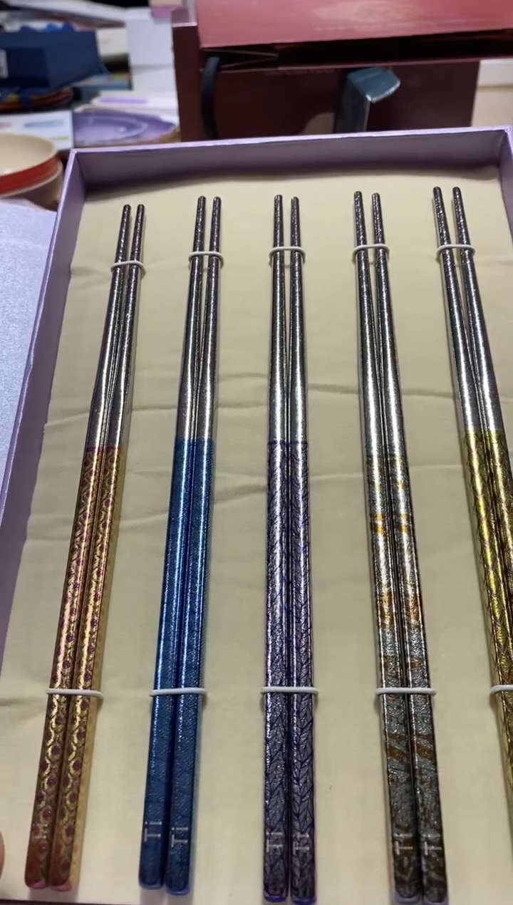 瓷片安*生活的本意就是开心@@1