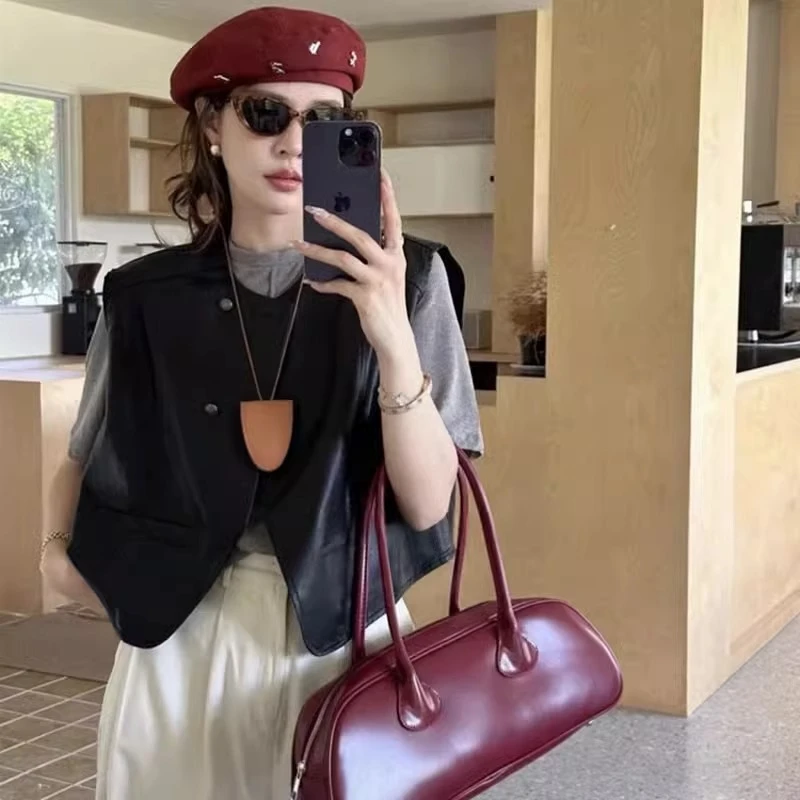 欧货复古PU皮马甲女外穿2025秋季新款安可拉红无袖坎肩皮马夹外套