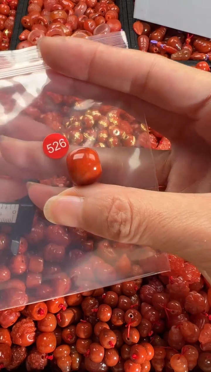 【闪购商品】南红玛瑙颈饰未镶嵌1