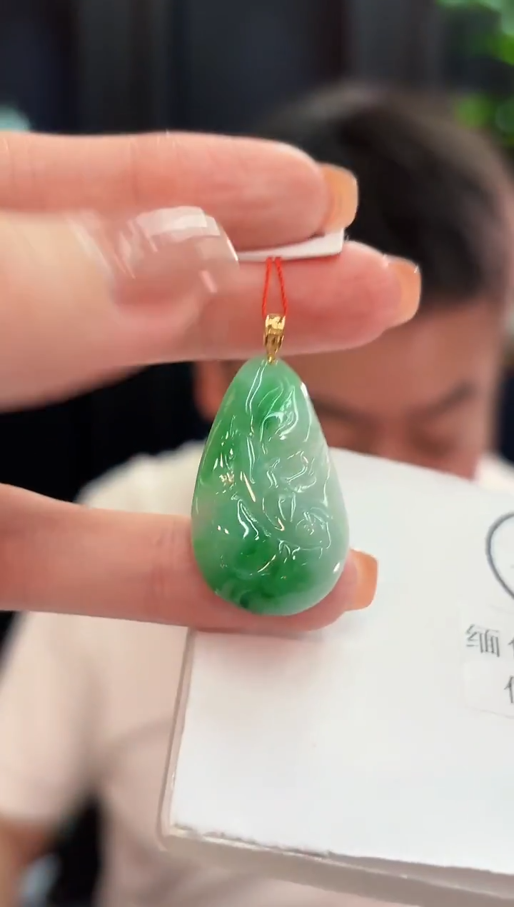 颈饰18K金镶嵌翡翠 缅甸A货/支持复检/一件