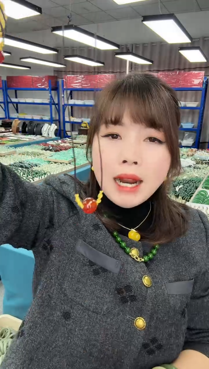 颈饰未镶嵌南红玛瑙相思豆吊坠