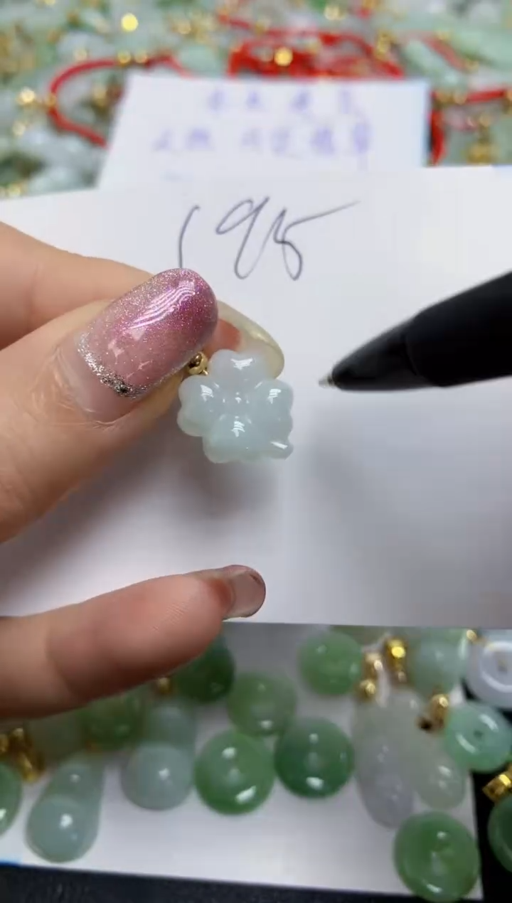 【闪购商品】翡翠颈饰合金天然翡翠A货