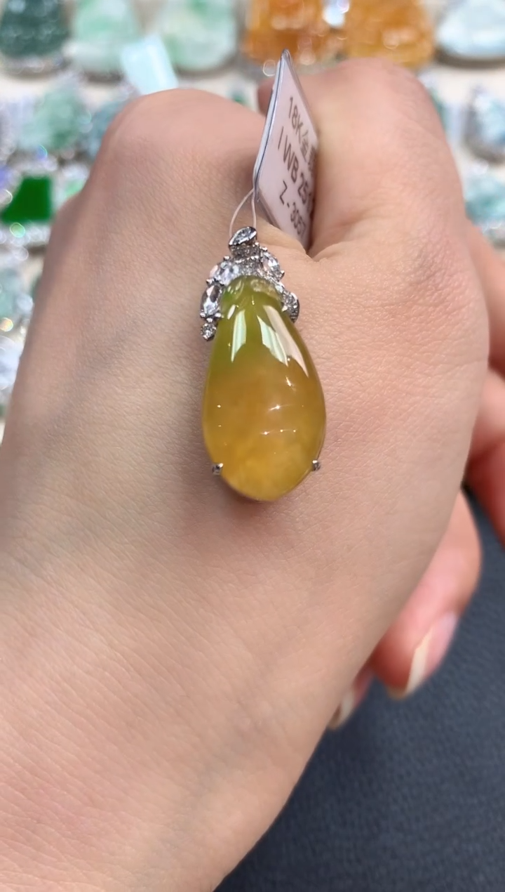 【闪购商品】翡翠吊坠(不含链)18K金镶嵌m18       