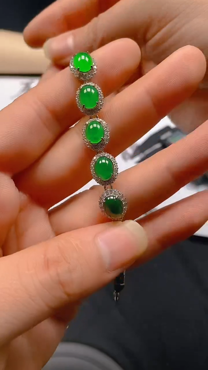 【闪购商品】翡翠手链未镶嵌天然A货玉石随机多样性发货