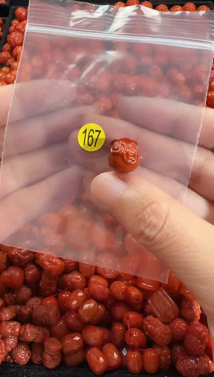 颈饰未镶嵌南红玛瑙1