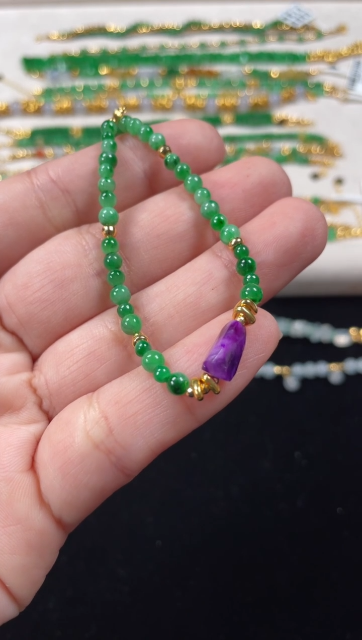 18K金镶嵌手链翡翠一个  P468