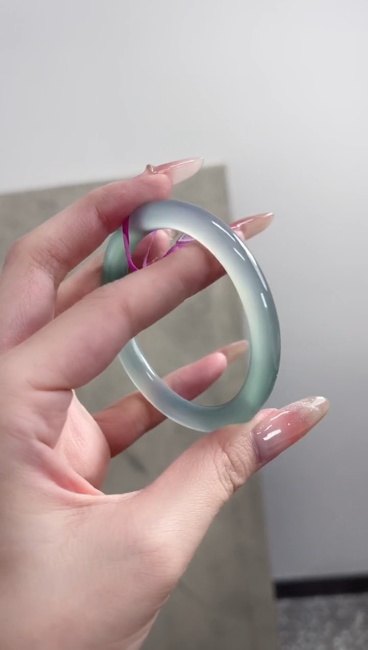 【闪购商品】玛瑙/玉髓手镯未镶嵌56圈 需要包容圆条