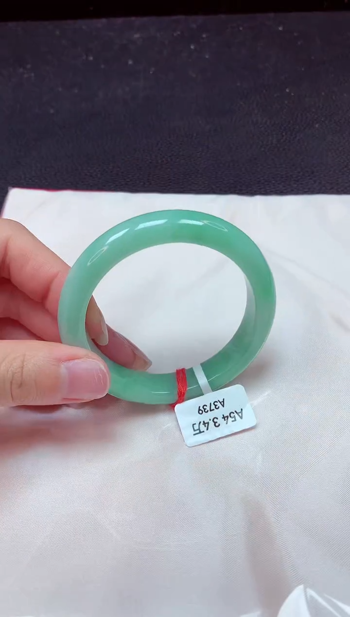 【闪购商品】翡翠手镯未镶嵌镯子54+