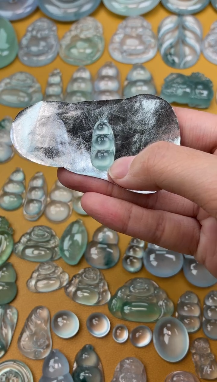 吊坠(不含链)未镶嵌翡翠54 豆子 21.7 9.3 5.4