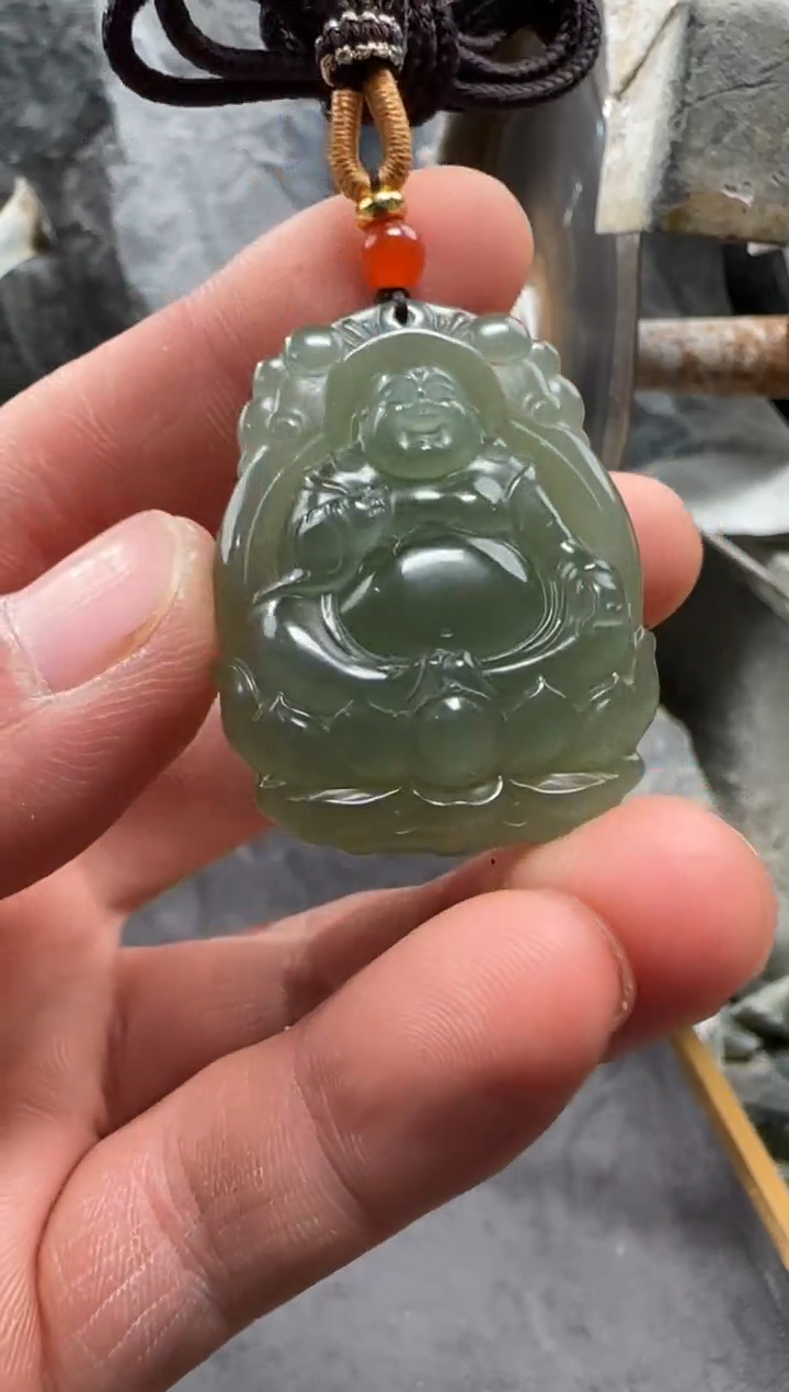 和田玉未镶嵌颈饰吊坠