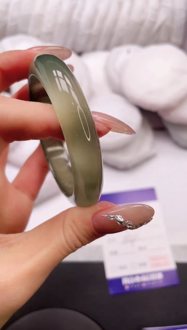 【闪购商品】石英质玉手镯未镶嵌22L343-54