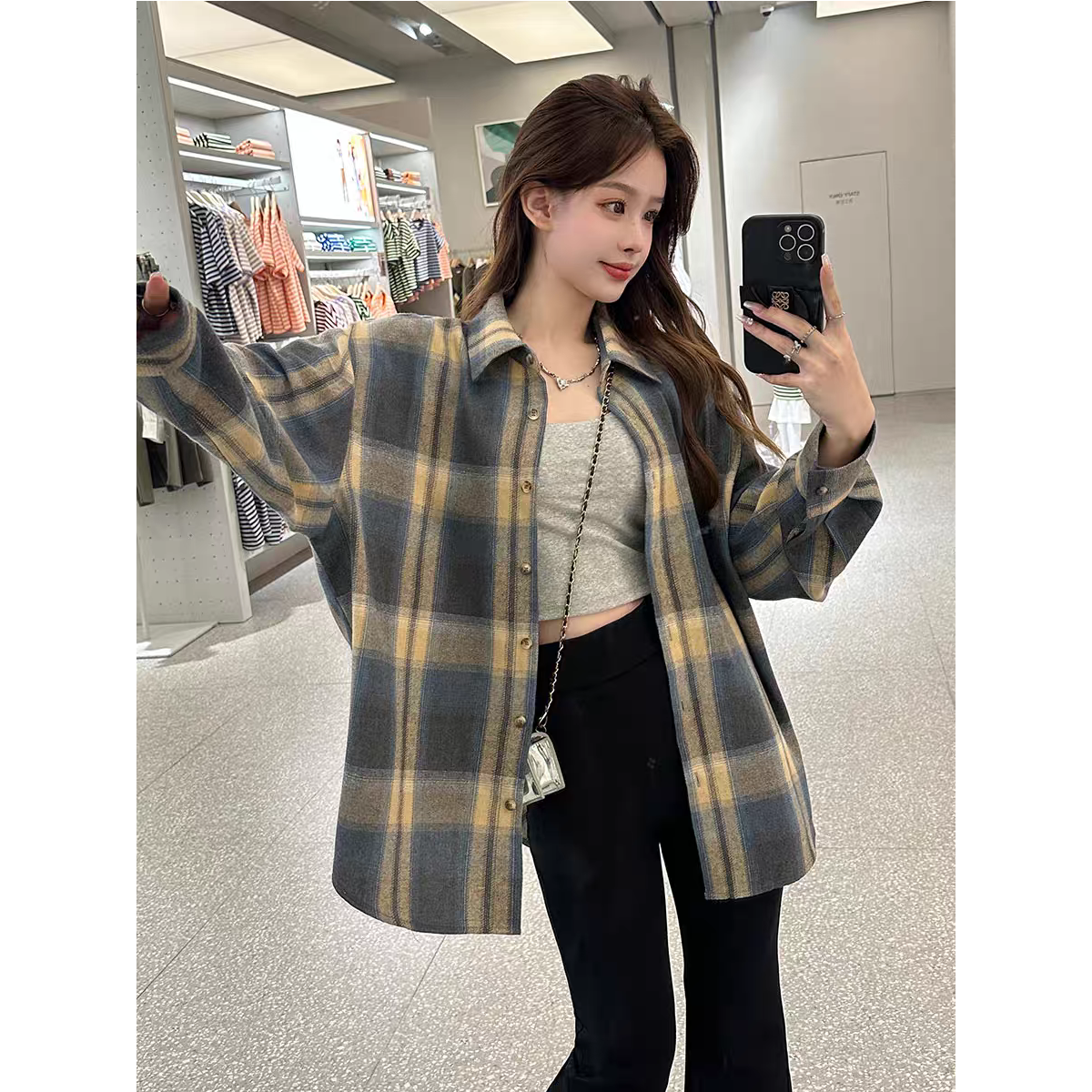 清 清 清」慵懒复港风~磨毛舒适！宽松百搭撞色格子衬衫L72215