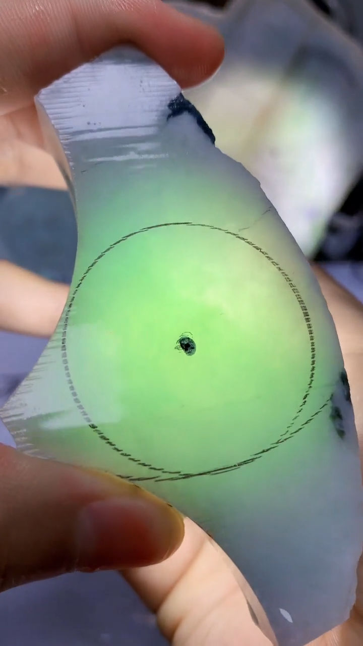 翡翠裸石缅甸天然A货8307