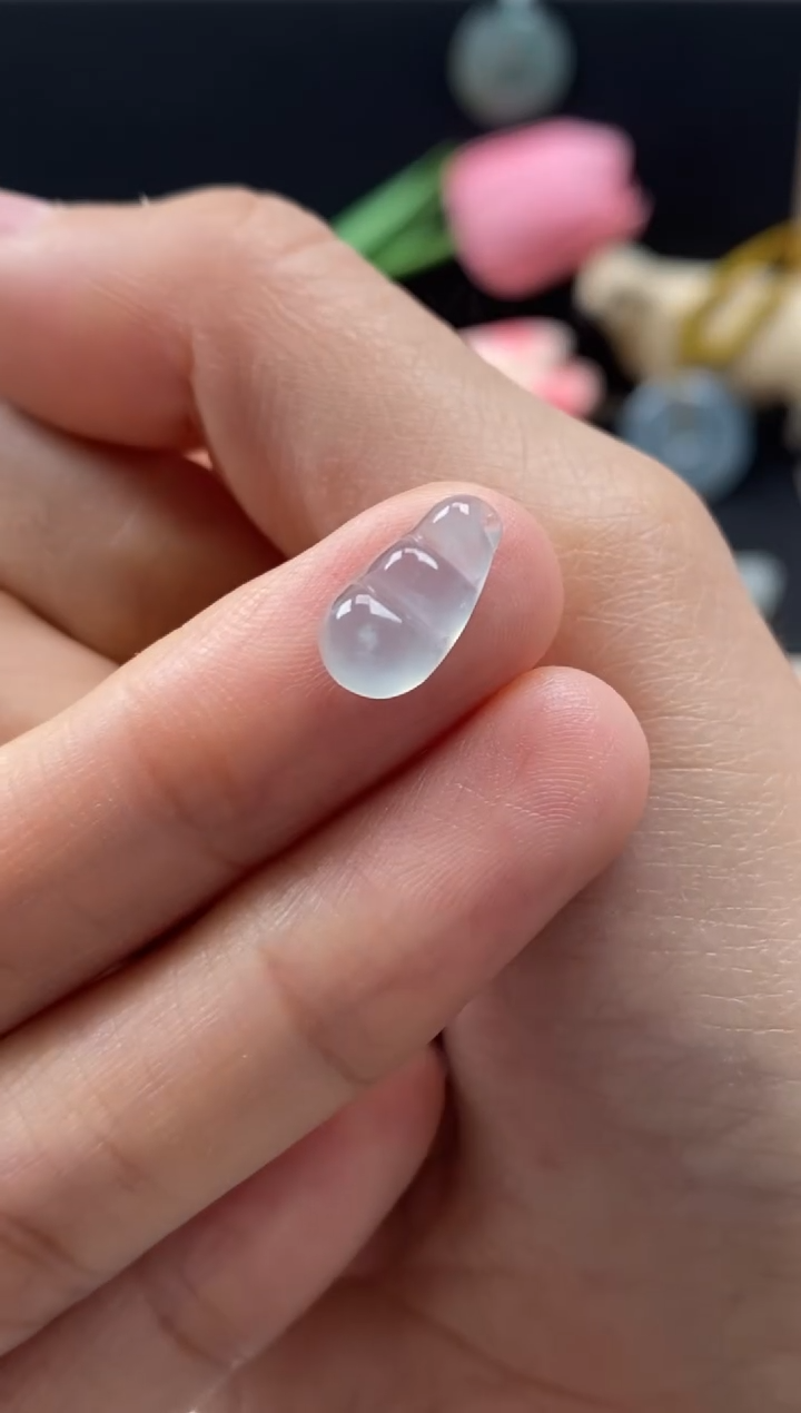 【闪购商品】翡翠颈饰未镶嵌翡翠冰种福豆