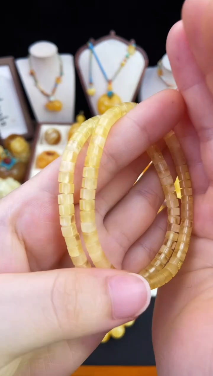 琥珀未镶嵌珠宝奇石多样性发其一