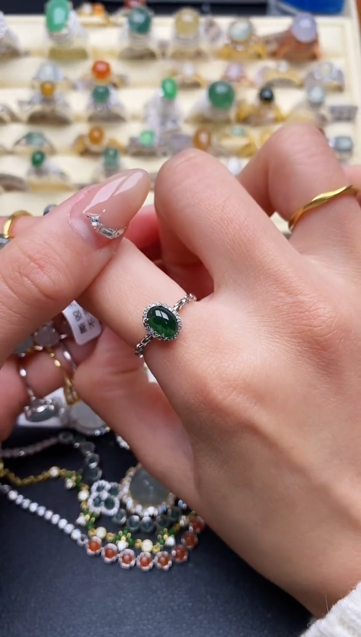 【闪购商品】翡翠戒指银S925镶嵌5555555+4