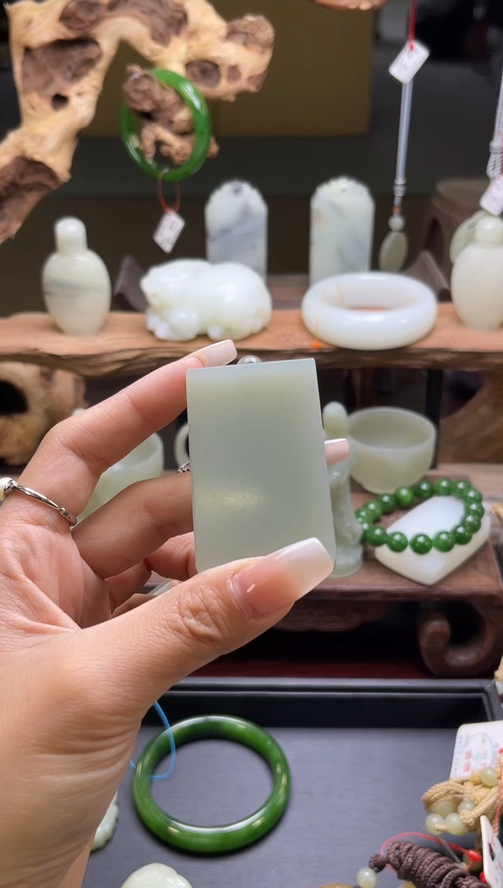 【闪购商品】和田玉吊坠未镶嵌且末青白无事牌A+9003798